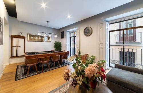 Embajadores Apartment | Luxury Suite in Plaza Tirso Molina