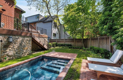 North Toronto Villa | Luxury Toronto Villa | Pool, Sauna & Rooftop Deck