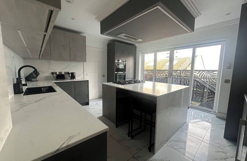 Granton House | Luxury Waterfront Retreat for Groups