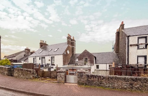 Ardrishaig House | Lynwood - 4 Bedroom House with Views of Loch Gilp