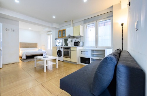 Ciudad Lineal Apartment | M (EMO470B) Cozy studio in Ciudad Lineal