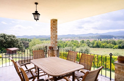 Sords Cottage | Majordoms Vila – Casa Rural in Cornellà del Terri