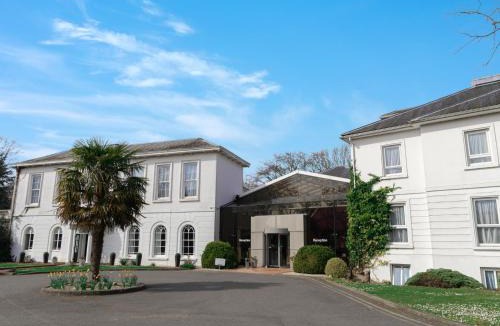 High Wych Hotel | Manor Of Groves Hotel, Golf & Health Club