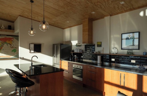Careys Bay House | Manu Heights - Tranquil Luxury, Views & Privacy.