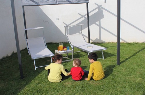 Corsano Apartment | Maria 1977 holiday home in SALENTO near SM di LEUCA with lawn and WIFI ARIA COND