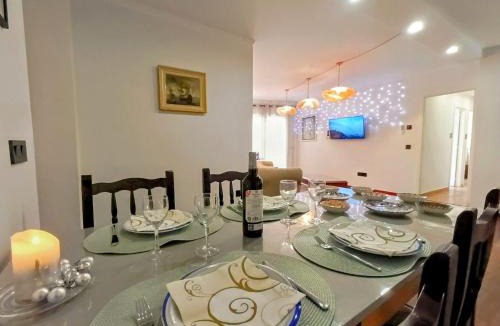 Sant Feliu de Guixols House | MARITIM CENTRAL "Suites Deluxe" con salón comedor y cocina privada
