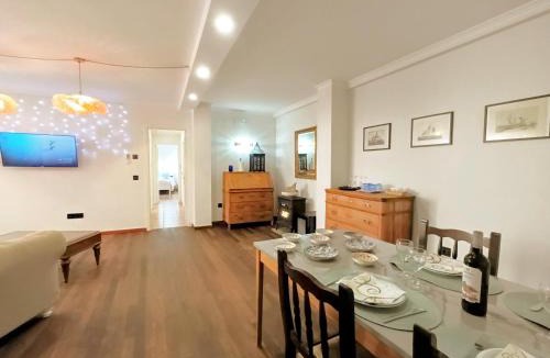 Sant Feliu de Guixols House | MARITIM CENTRAL "Suites Deluxe" con salón comedor y cocina privada