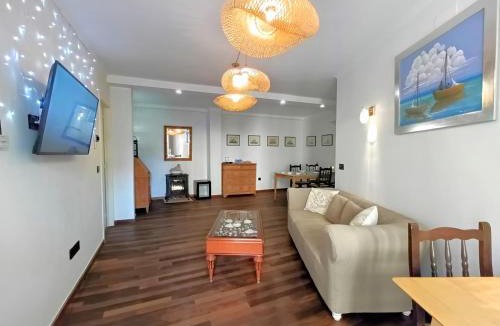 Sant Feliu de Guixols House | MARITIM CENTRAL "Suites Deluxe" con salón comedor y cocina privada