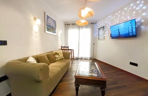 Sant Feliu de Guixols House | MARITIM CENTRAL "Suites Deluxe" con salón comedor y cocina privada