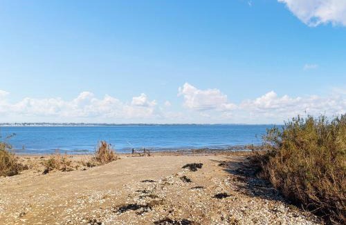 Bradwell-on-Sea House | Mark Farmhouse