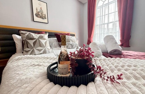 Luton Hotel | Maya Hotel