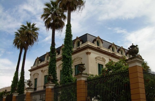 Alameda Apartment | Medina Apartment with Garage 3 pax historic district
