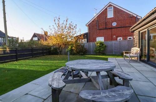 Thorpeness House | MELLOWS, THORPENESS, pet friendly, with a garden in Thorpeness