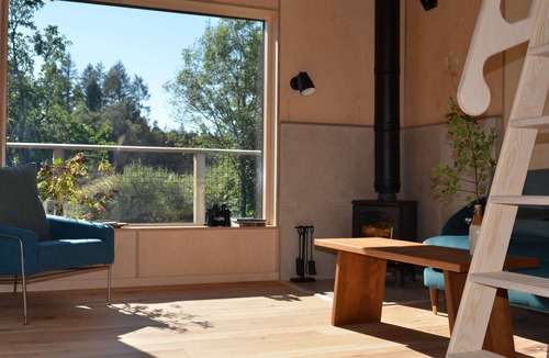 Alloa Cottage | Mertrick Bothy - a pod that sleeps 2 guests in 1 bedroom