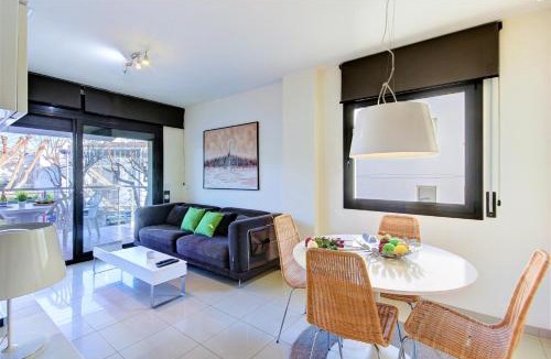 Santa Margarida Apartment | Mileni 3 1 1 4 Roses - Immo Barneda