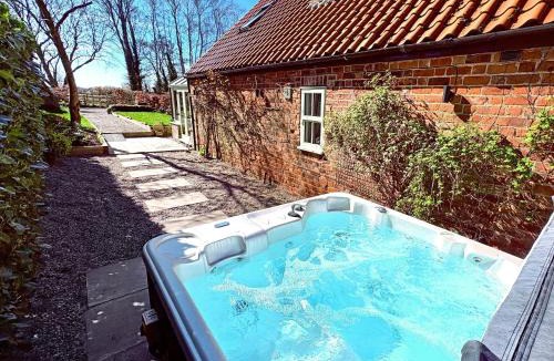 Storwood House | Mill Cottage