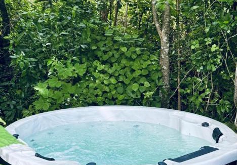 Akaroa House | Mill Cottage with Spa Pool & Sauna
