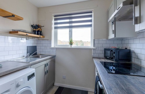 Airdrie Apartment | Modern 1-Bed Apartment in Airdrie – Ideal for Work