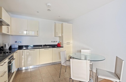 Stratford and New Town Apartment | Modern 1 Bed Apartment Near Olympic Park