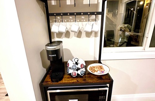 Rosemount House | Modern 1 bedroom 1 full bathroom walk out unit Near Fairview mall & Airport