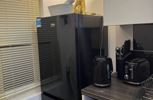 Leytonstone Apartment | Modern 1-Bedroom Flat in Trendy Leytonstone
