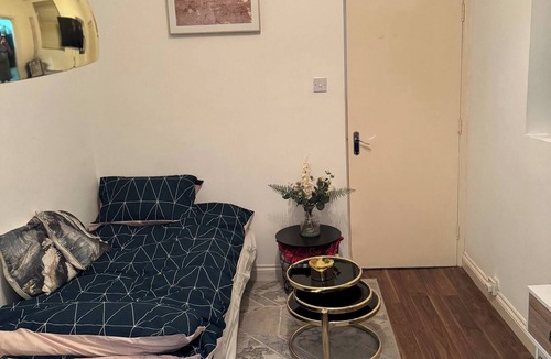 Leytonstone Apartment | Modern 1-Bedroom Flat in Trendy Leytonstone