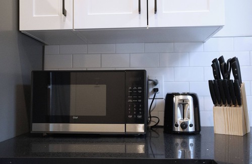South London House | Modern 1BR in Wortley Village+ Wi-Fi +Washer&Dryern