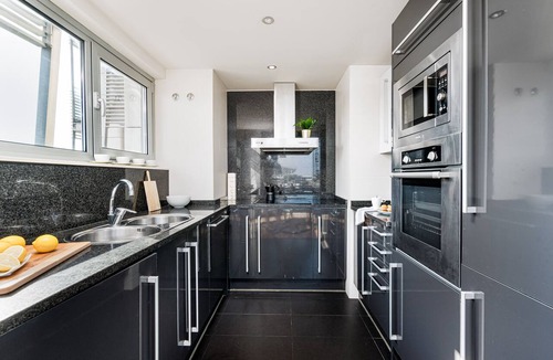 Sant Adria de Besos Apartment | Modern 2-Bedroom Apartment with Balcony & Pool Access Near Forum Beach