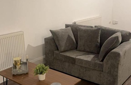 Hillrise Apartment | Modern 2 Bed Flat Crouch Hill N19