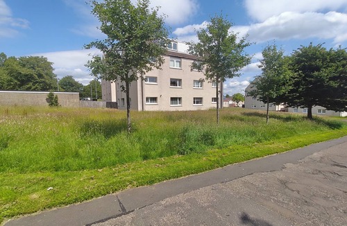 Clydebank Apartment | Modern 2 Bedroom Ground Level Flat