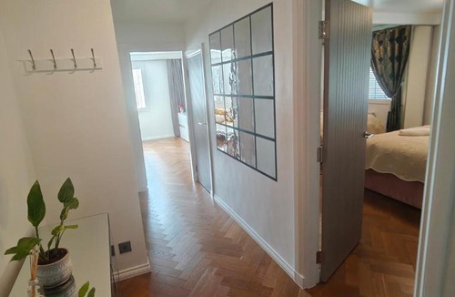 Clydebank Apartment | Modern 2 bedroom Ground Level Flat