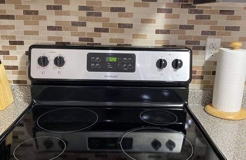 Mount Pleasant Apartment | Modern 2/BR/1bth basement unit