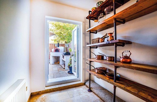 Tottenham House | Modern 2BDR Terrace with Garden in Tottenham