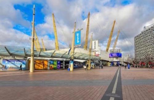 Peninsula Apartment | Modern 2bed Apt with pool access step from The O2