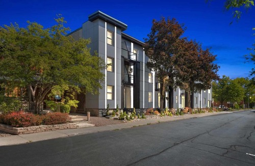 Lowertown Apartment | Modern 2BR - In The Heart of Downtown Ottawa
