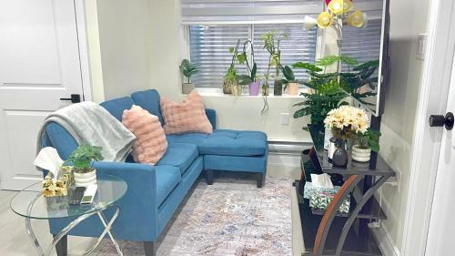 Woodstock Apartment | Modern 2BR Suite Private Entrance Parking New