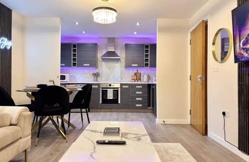 Leeds House | Modern 4-Bed House Sleeps 9 Free Parking, Leeds