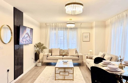 Leeds House | Modern 4-Bed House Sleeps 9 Free Parking, Leeds