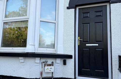 Northumberland Park House | Modern 4BR Home | Walk to Station | Sleeps 9 Minute from Tottenham Stadium