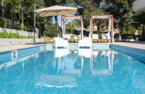 Santa Ponsa Villa | MODERN 6 SUITES-VILLA CLOSE TO THE BEACH. BIG POOL&GARDEN AND PLAY AREA