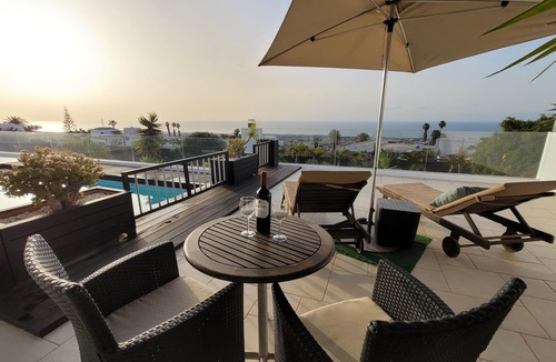 La Asomada Apartment | modern accommodation, large pool, sea view, satellite TV