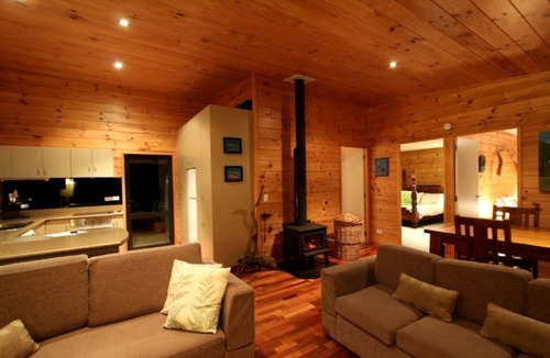 Charleston Cottage | Modern and Spacious Family Cottage in Westport, New Zealand