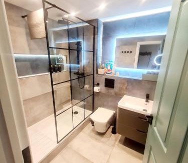 Dalmarnock Apartment | Modern Apartment - FREE parking