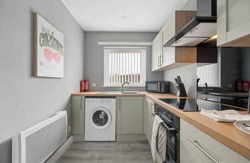 Paisley Apartment | Modern Apartment | Paisley