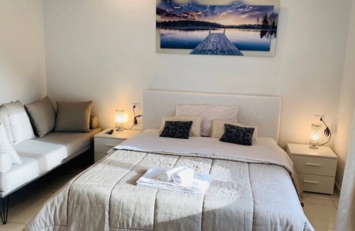 Molveno Apartment | Modern apartment with lake view