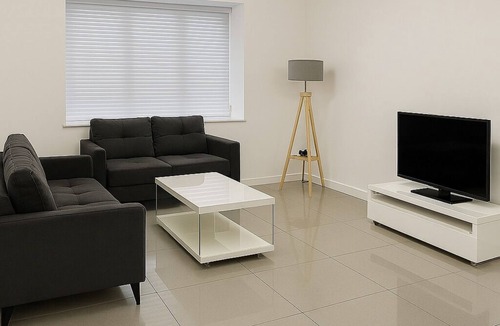 Leavesden House | Modern detatched property|Harry Potter - 2mins| Near London
