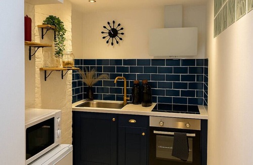 Lansbury Apartment | Modern Flat in Canary Wharf w/hot tub