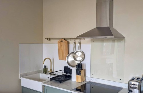 Campbeltown Apartment | Modern Flat - Main St, Campbeltown