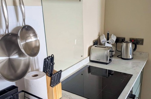Campbeltown Apartment | Modern Flat - Main St, Campbeltown