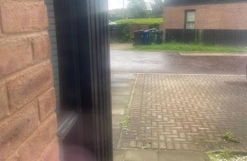 North Glasgow House | Modern Home, 2 bedroom 2 bathroom located right next to Velodrome. With driveway